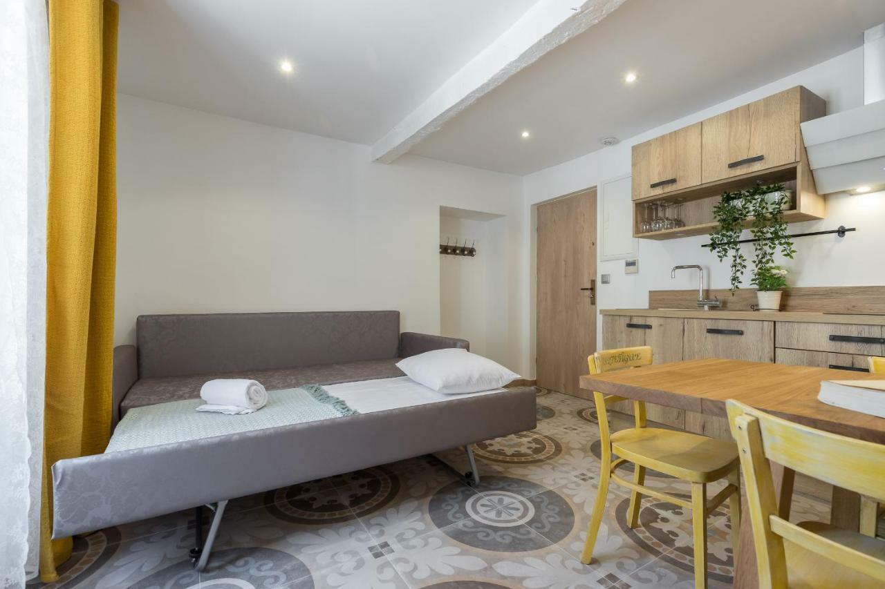 Flat Apartment