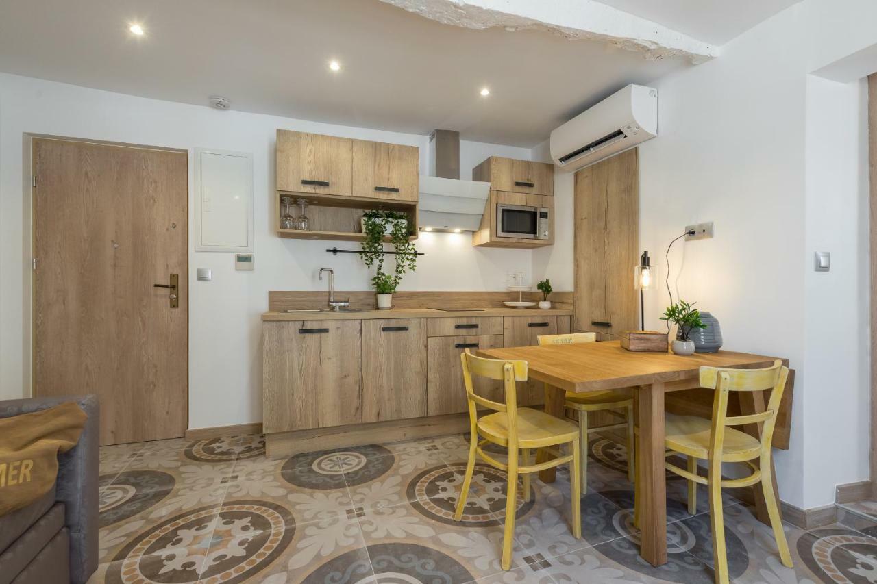 Flat Apartment