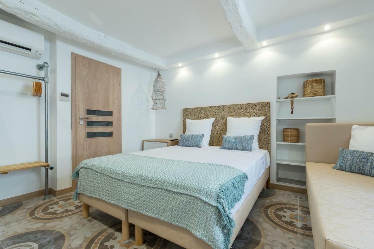 Flat Apartment *