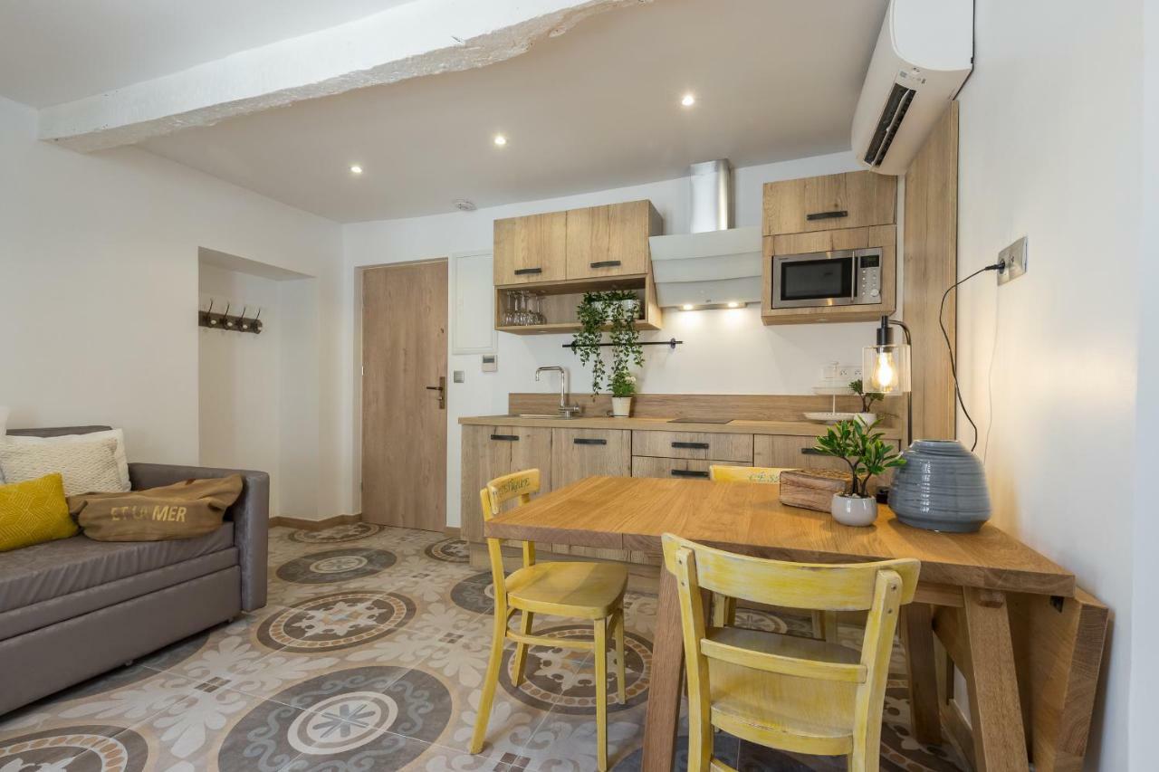 Apartment Flat *